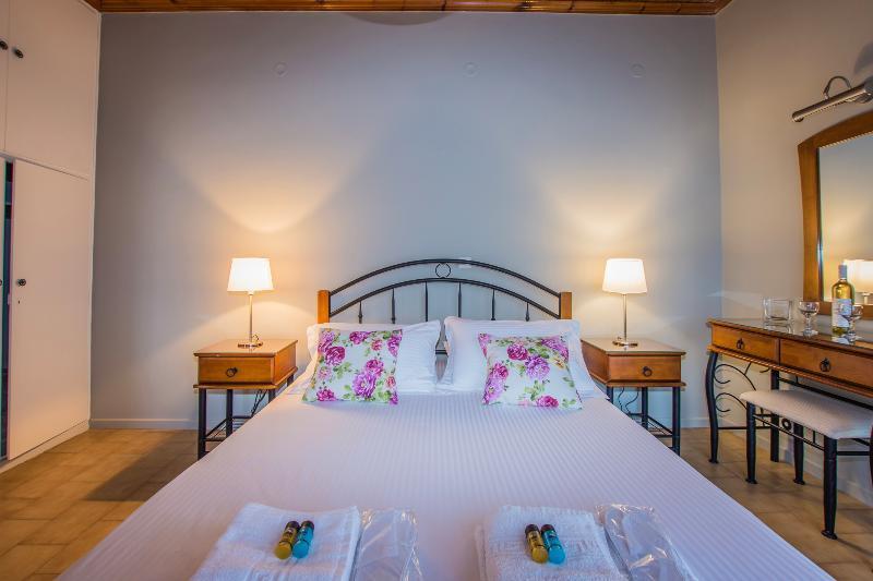Porto Giardino Apartments Psarou  Экстерьер фото
